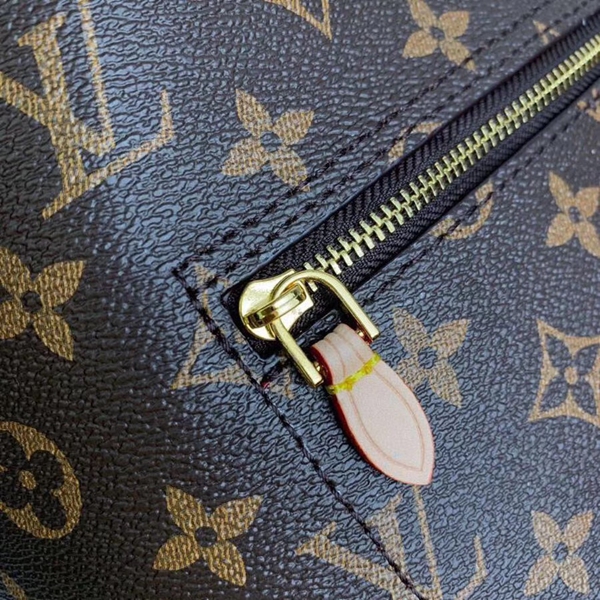 ルイヴィトンバッグ着用イメージ